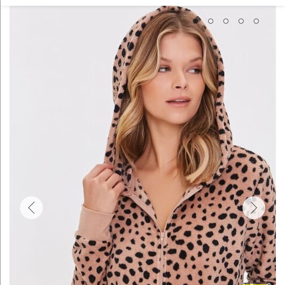 New Glam Leopard Print Pajamas